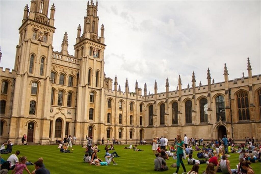 İngiltere üniversite