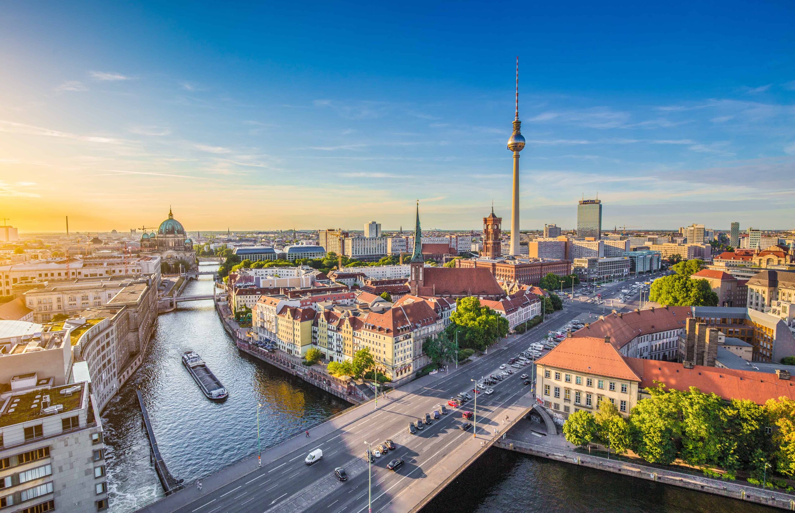 Berlin — inişten sonraki ilk 30 gün: Anmeldung, banka, sigorta, üniversite kaydı