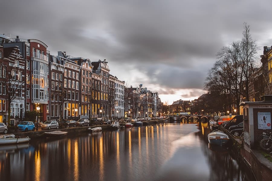 Amsterdam kanalları